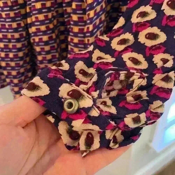 Maeve by Anthropologie Blouse Size XSmall - Picture 4 of 8